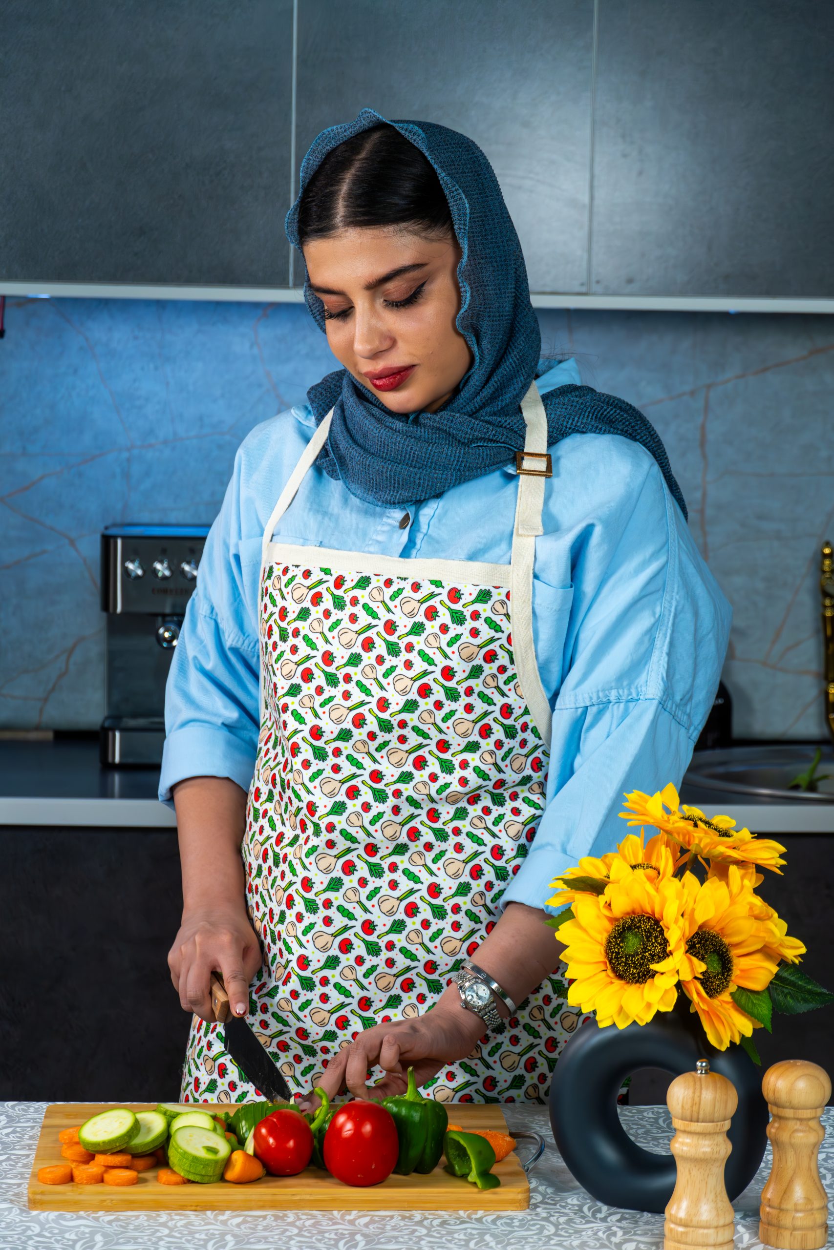 Apron K101 - Image 2